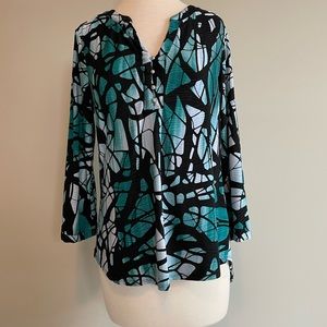 Dana Buchman M 3/4 sleeve top. Lightly worn, perfect for back to office.